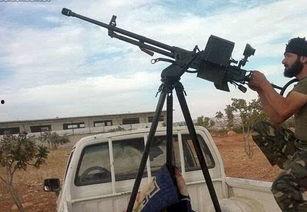 国产重机枪射击视频,震撼弹幕展现我国军工实力