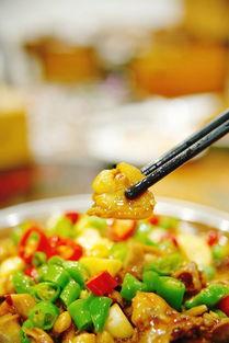 网红吃国产甜虾视频,美味口感引发网友热议！